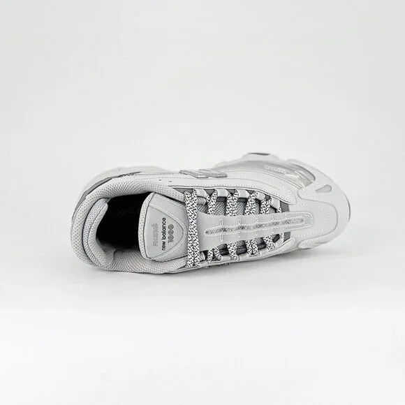 New Balance White And Gray Sneakers